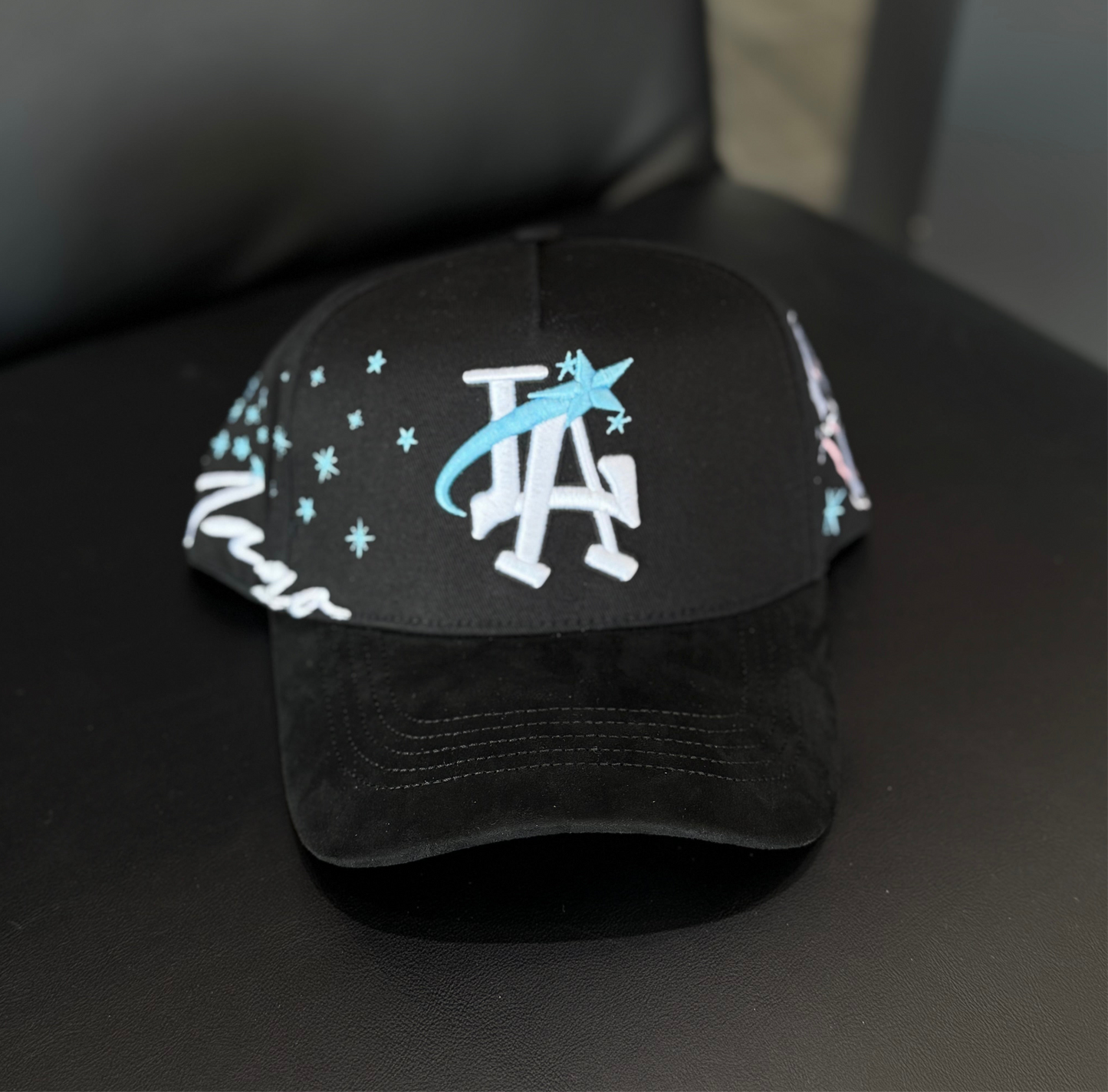 31 HATS - "LA" AZUL EL MAGO
