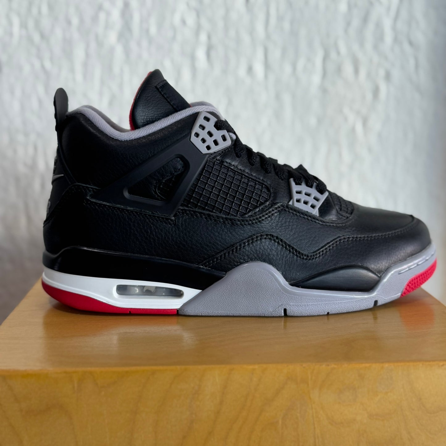 Jordan 4 Retro Bred