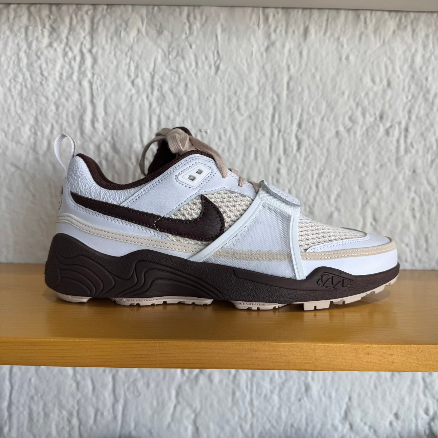 Nike Zoom Field JaxxTravis Scott Light Chocolate