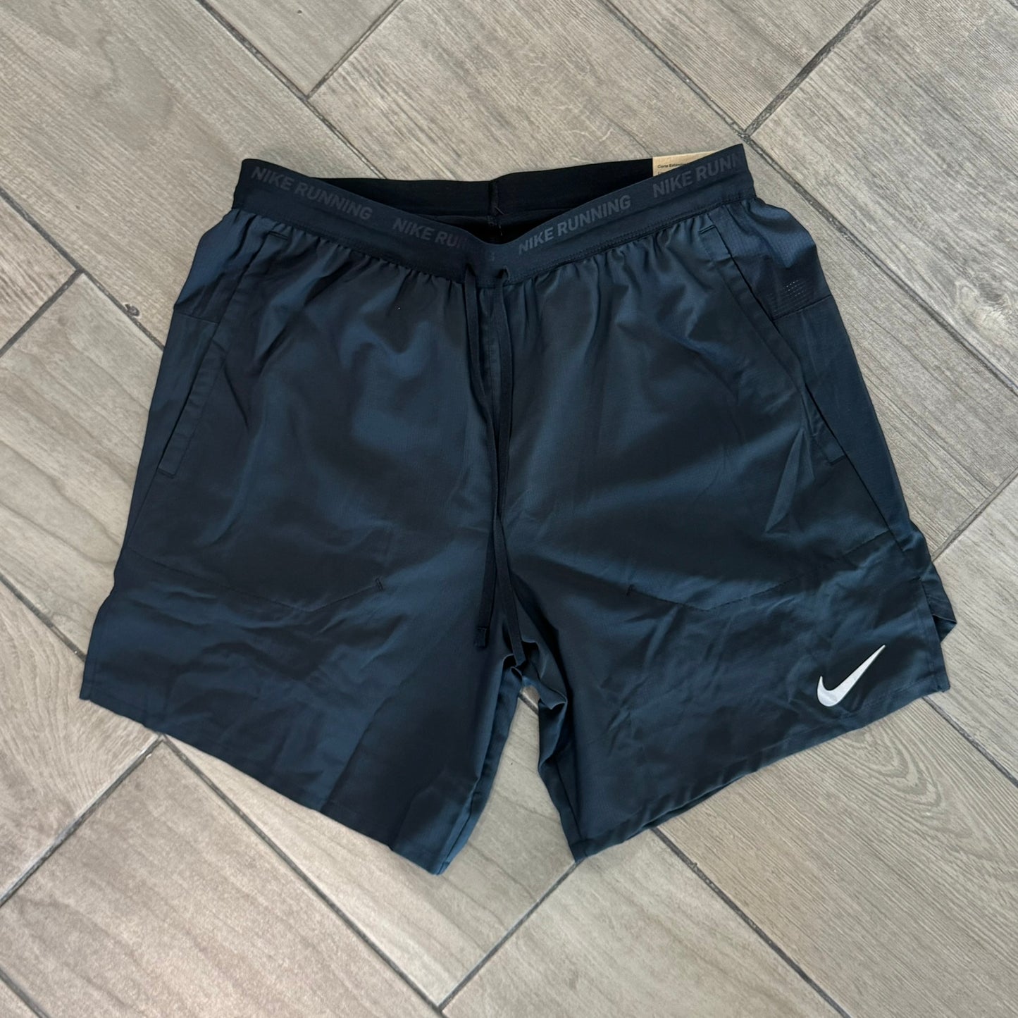 Short Nike Running Negro