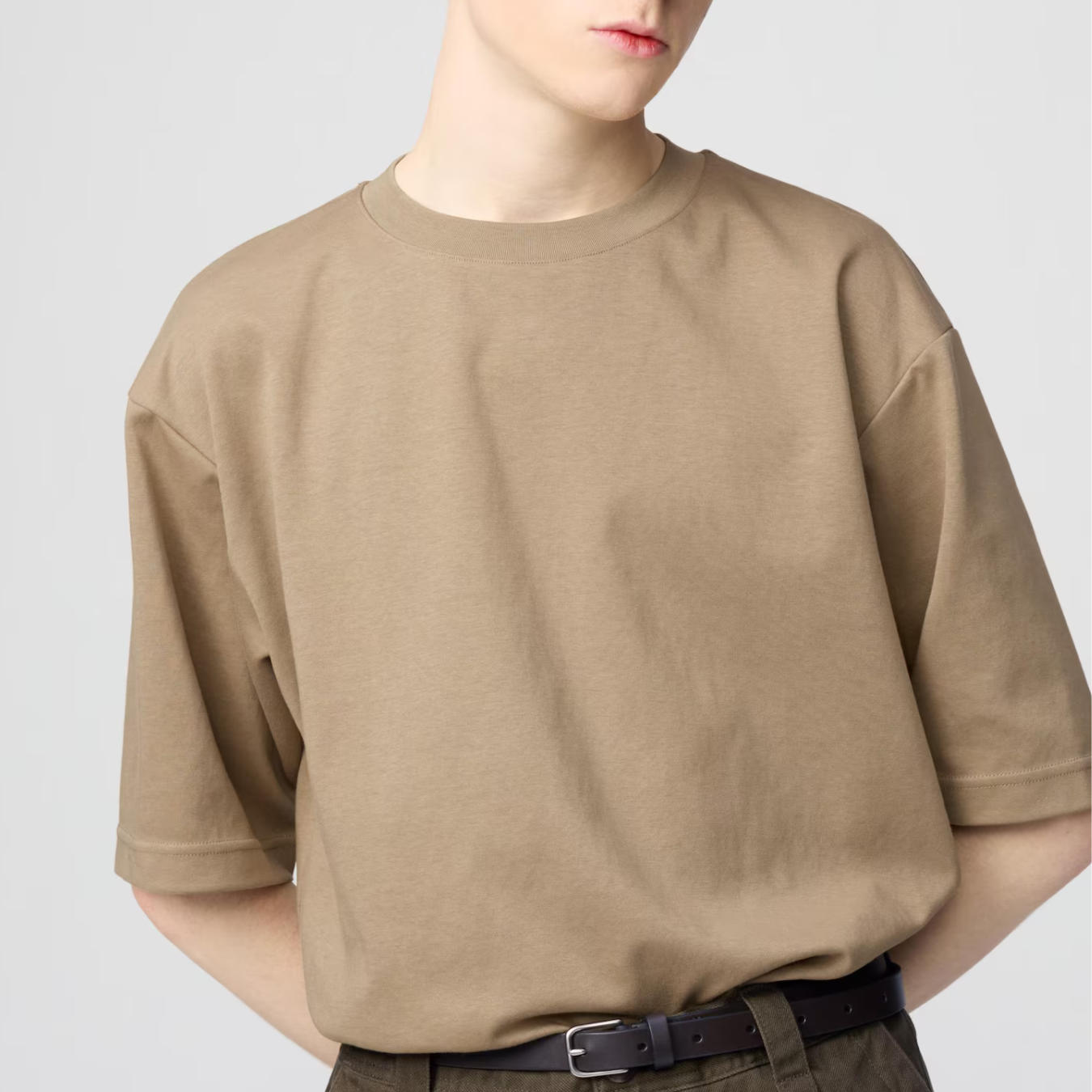 Tee Uniqlo AIRSM Brown