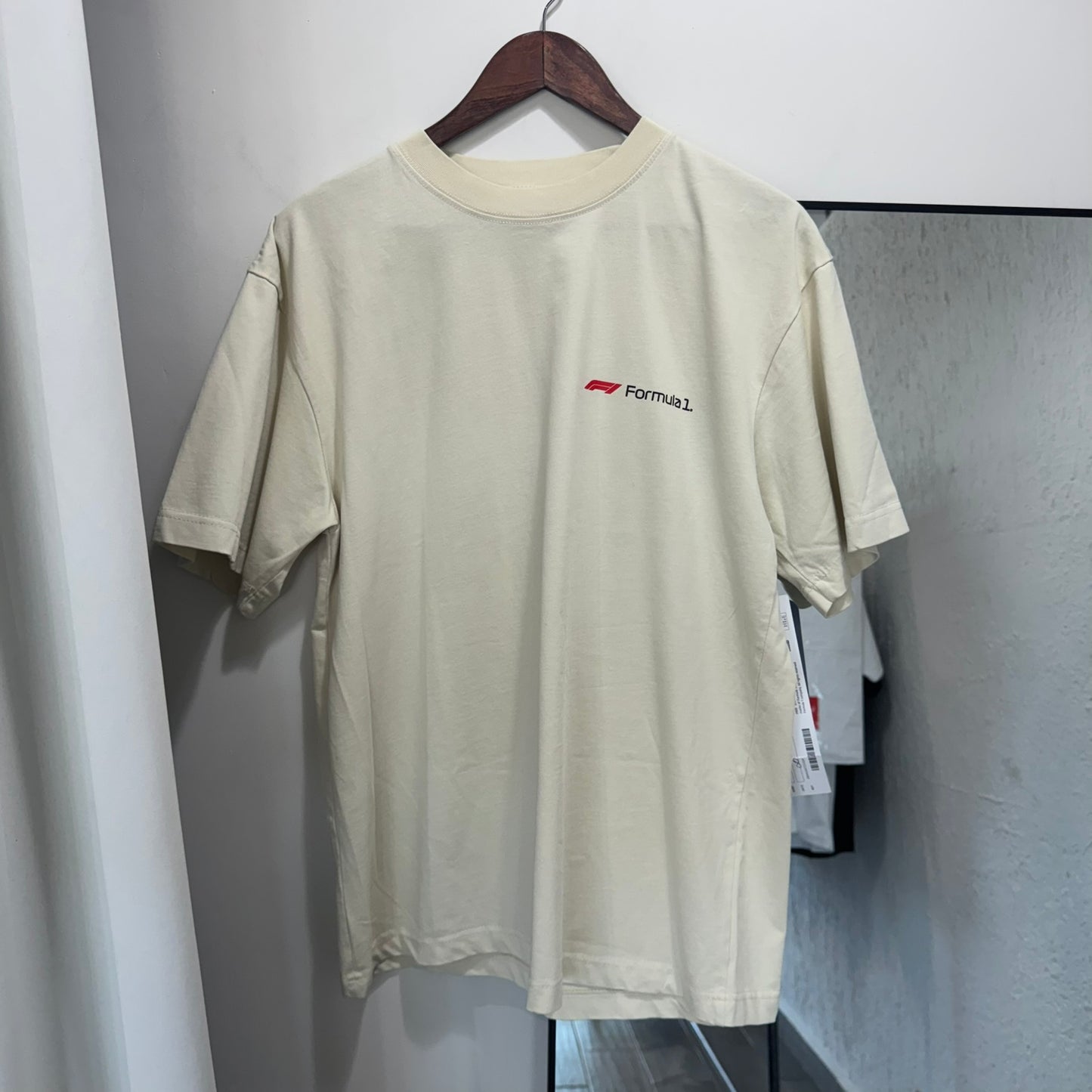 Tee F1 Model White