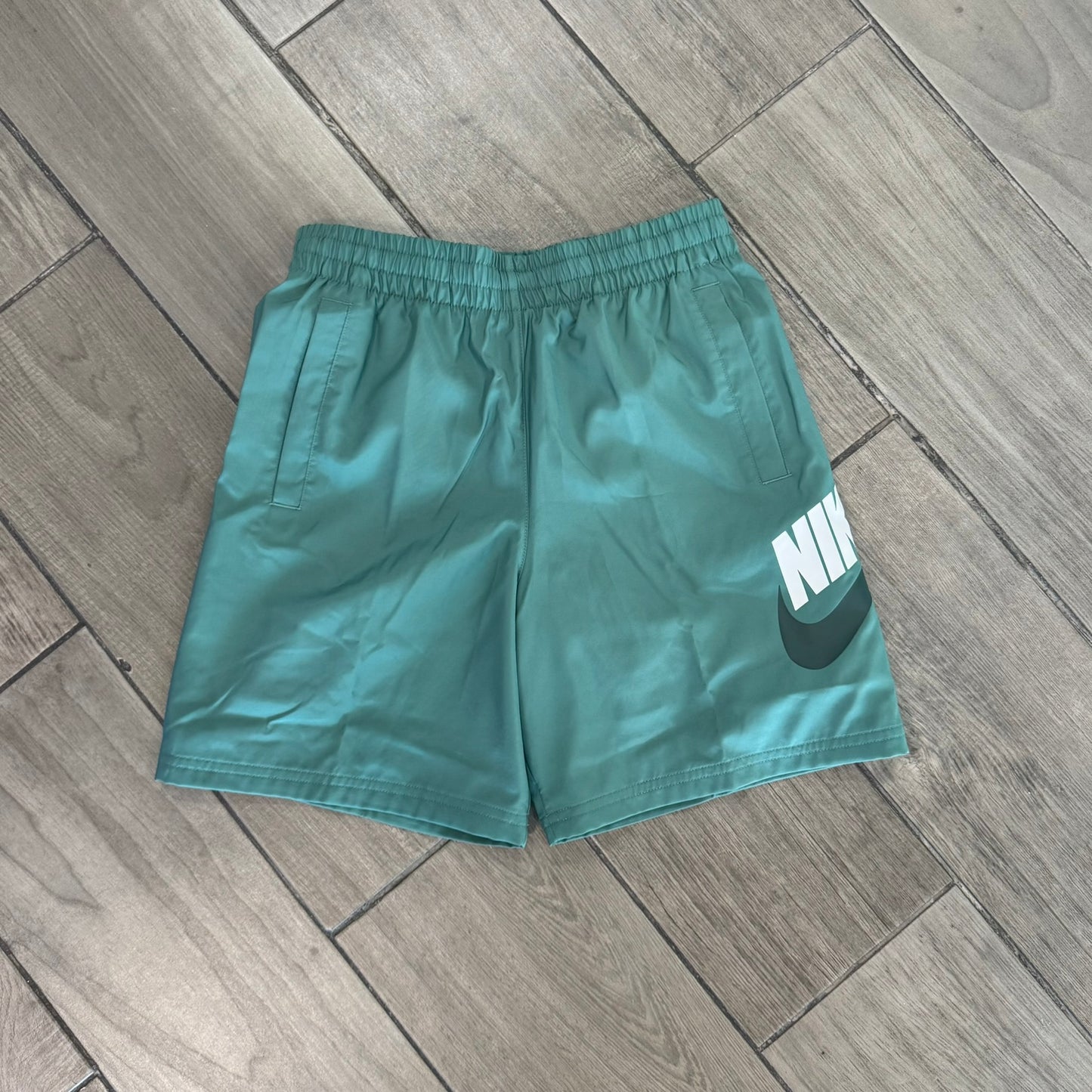 Short Nike Green