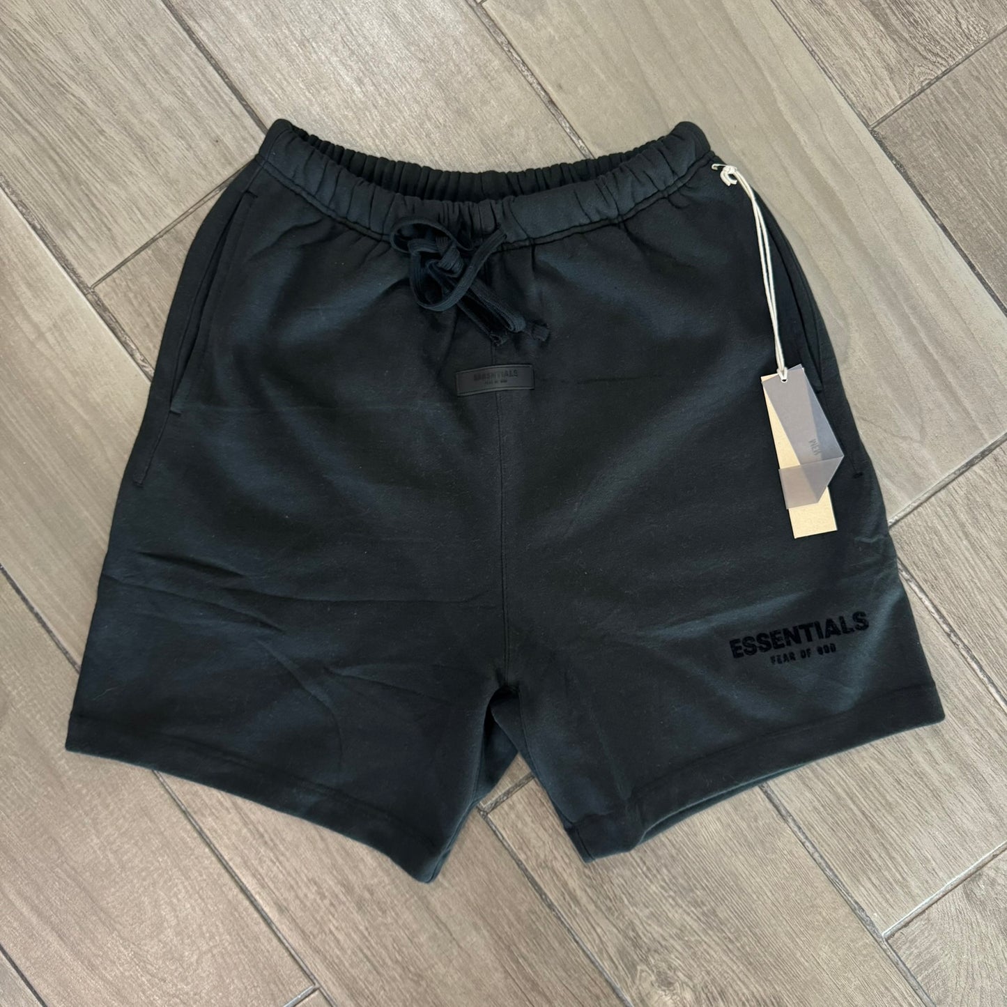 Short Essentials Black