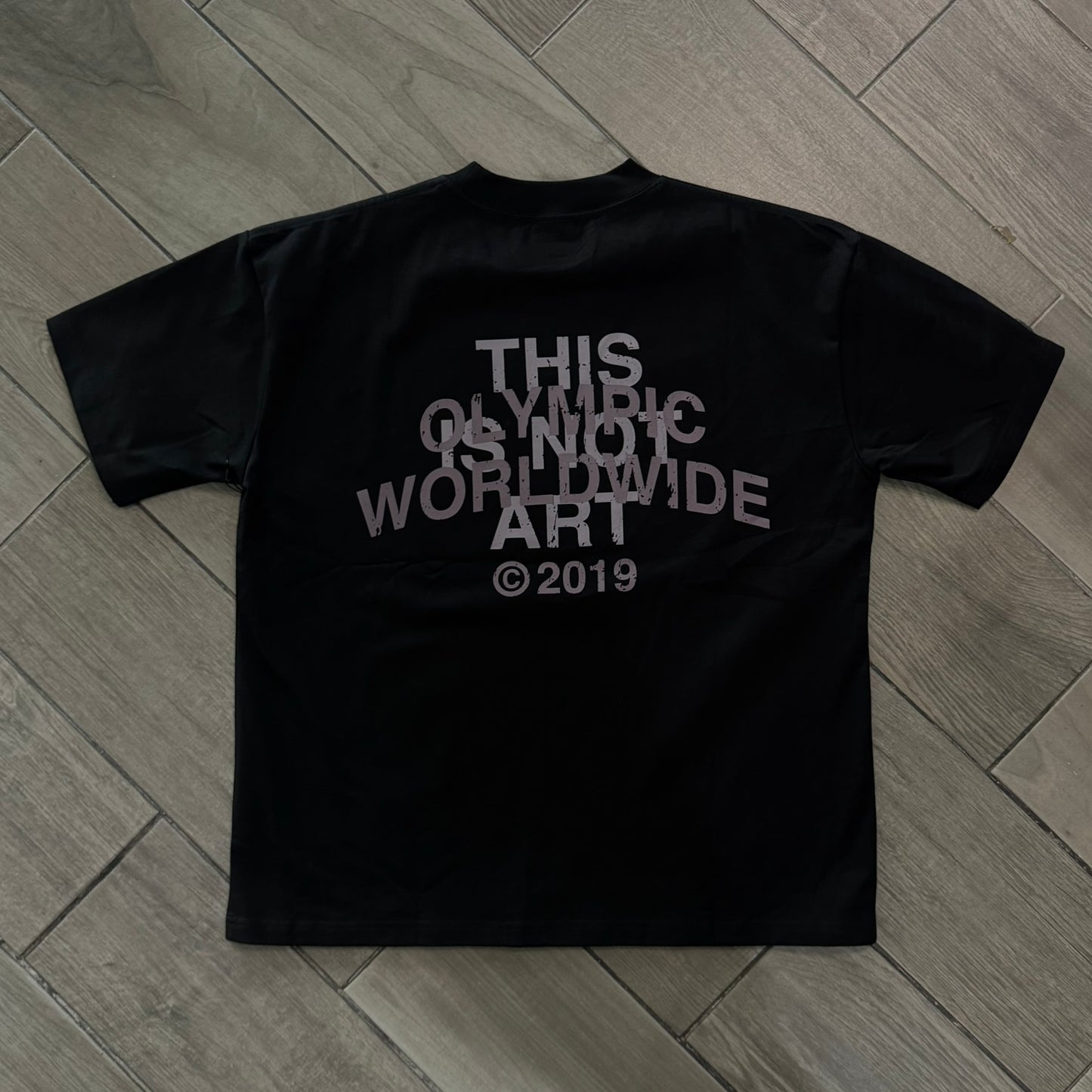 Tee Olympic 'This Is Not Art' Black Grey