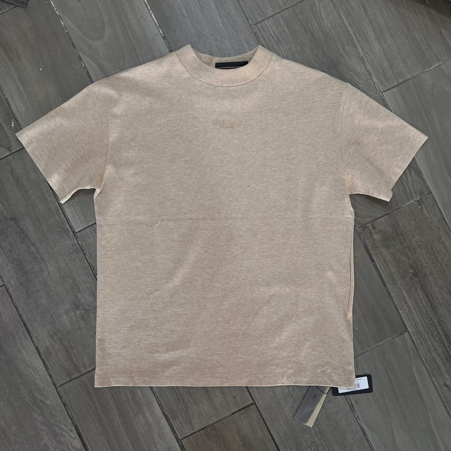 Tee Essentials Sand
