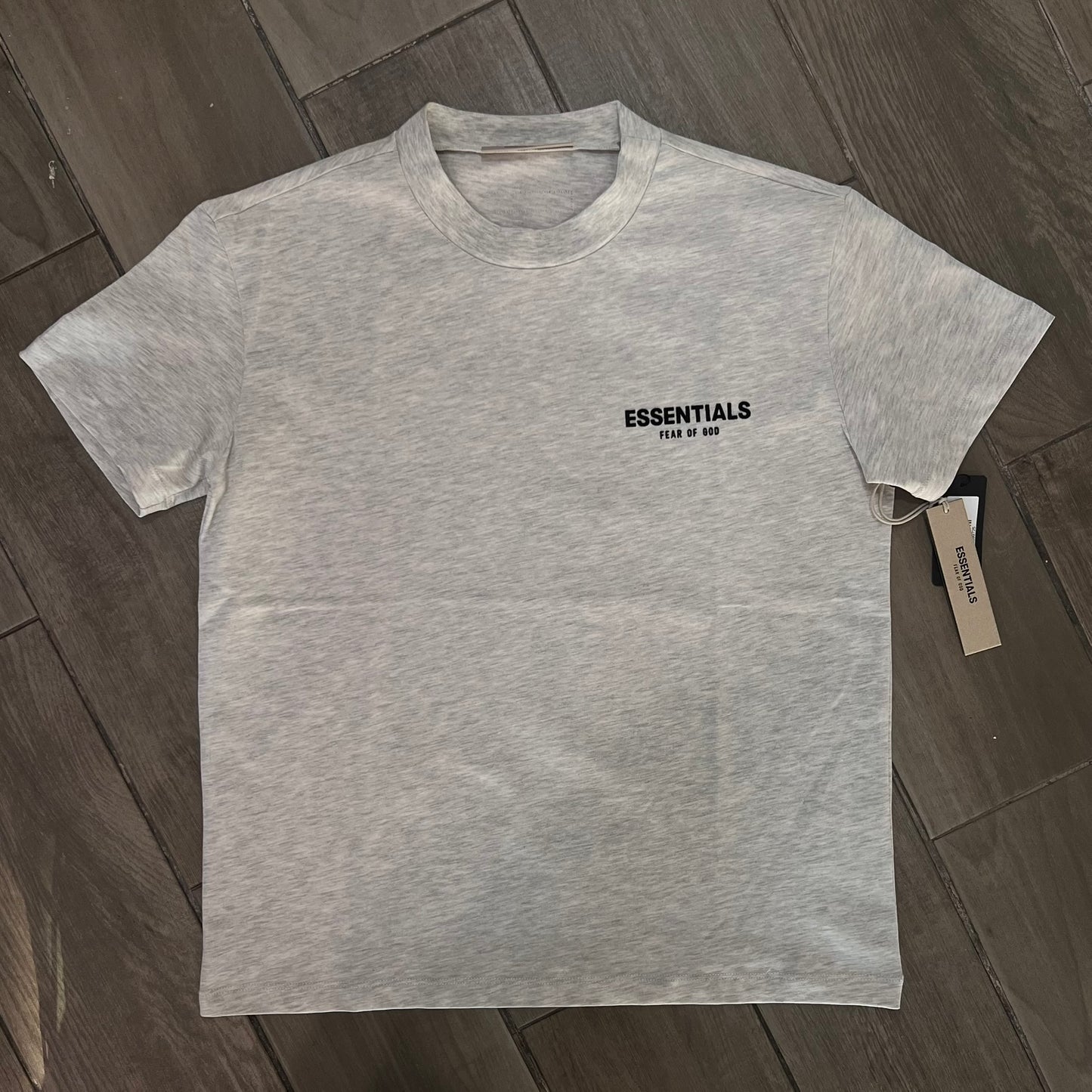 Tee Essentials Grey